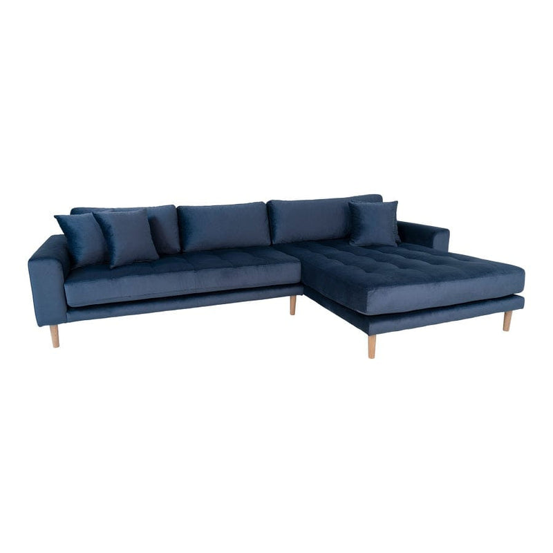 House Nordic Sofa Blå / B290xL170-92xH76 cm Lido Lounge Sofa, højrevendt i mørkeblå velour med fire puder og sorte træben Fra House Nordic B290xL170-92xH76 cm